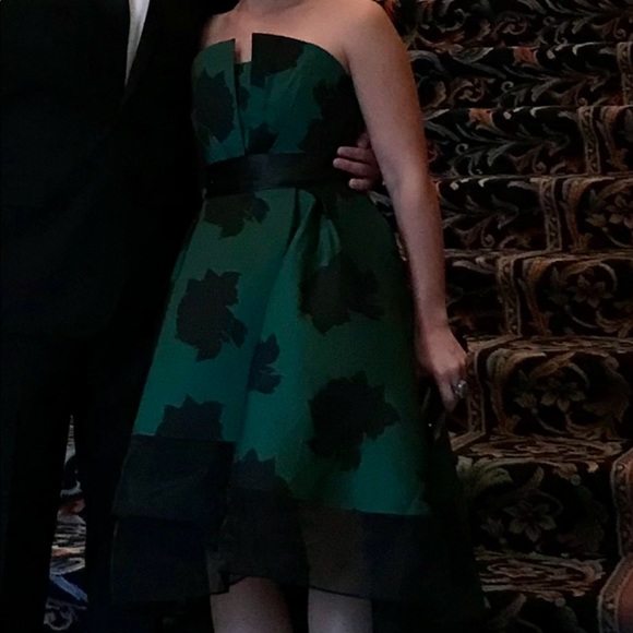 AKIRA, STUNNING Hunter Green/Black satin high-low dress. Size S - Picture 7 of 7